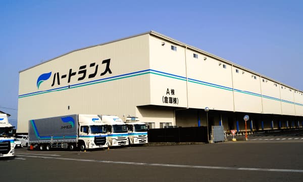 倉庫外観